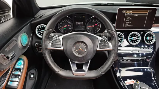 Mercedes-Benz C-Class W205 C200 2017 12