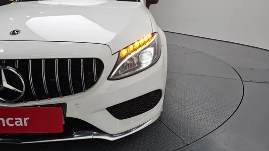 Mercedes-Benz C-Class W205 C200 2017 22