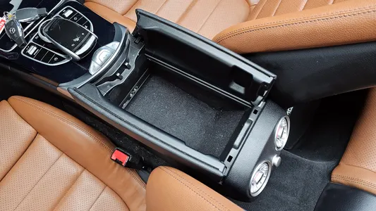 Mercedes-Benz C-Class W205 C200 2017 32