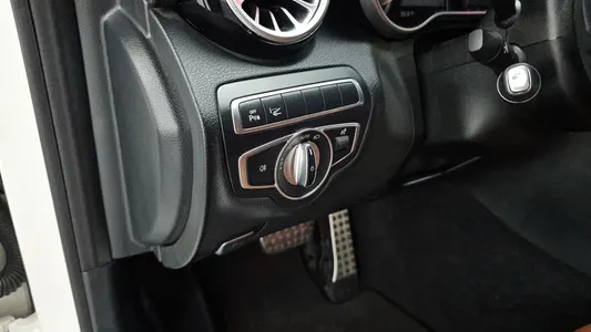 Mercedes-Benz C-Class W205 C200 2017 29
