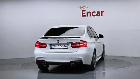 BMW 3 Series (F30) 320i M 2018 4