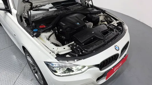 BMW 3 Series (F30) 320i M 2018 6