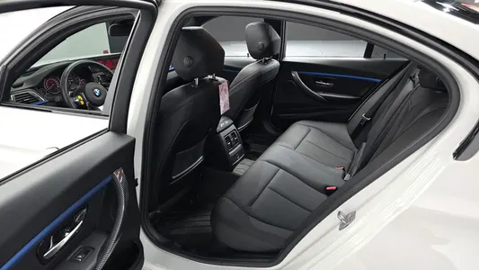 BMW 3 Series (F30) 320i M 2018 12
