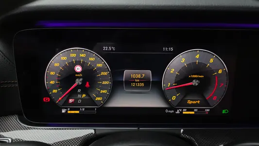 Mercedes-Benz E-Class W213 E300 4MATIC AMG Line 2018 8