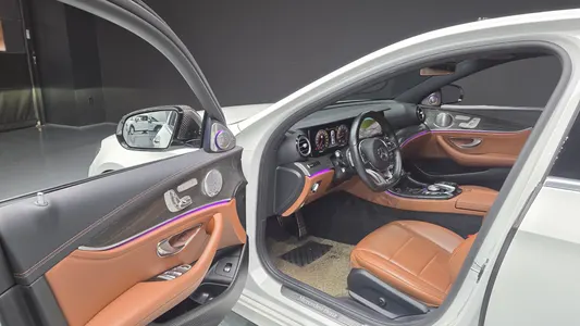 Mercedes-Benz E-Class W213 E300 4MATIC AMG Line 2018 10