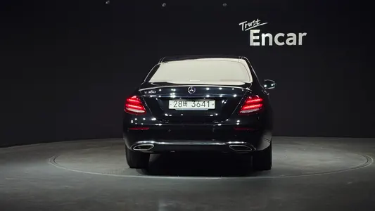 Mercedes-Benz E-Class W213 E300 2018 4