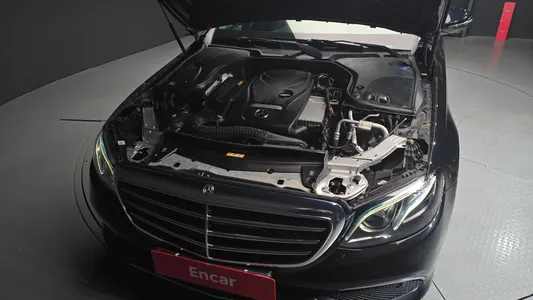 Mercedes-Benz E-Class W213 E300 2018 6