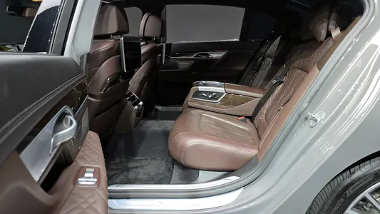 BMW 7 Series (G11) 730Ld xDrive 2020 12