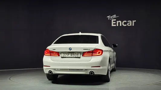 BMW 5 Series (G30) 520d xDrive 2018 4