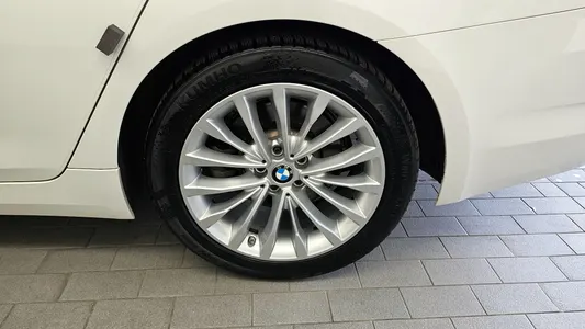 BMW 5 Series (G30) 520d xDrive 2018 21
