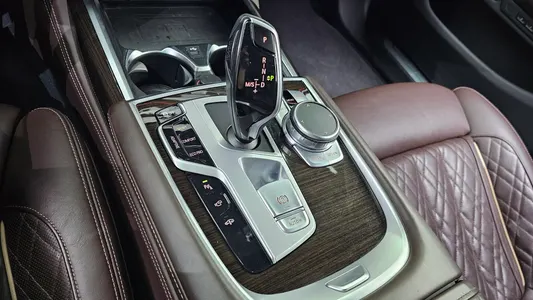 BMW 7 Series (G11) 740Li xDrive 2021 9