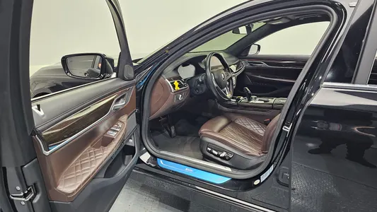 BMW 7 Series (G11) 740Li xDrive 2021 10