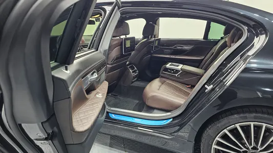 BMW 7 Series (G11) 740Li xDrive 2021 26