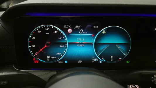 Mercedes-Benz E-Class W213 E220d 4MATIC AMG Line 2020 8