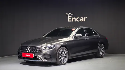 Mercedes-Benz E-Class W213 E220d 4MATIC AMG Line 2020