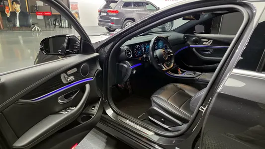 Mercedes-Benz E-Class W213 E220d 4MATIC AMG Line 2020 10