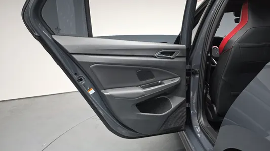 Volkswagen 8 2.0 GTI 2025 25