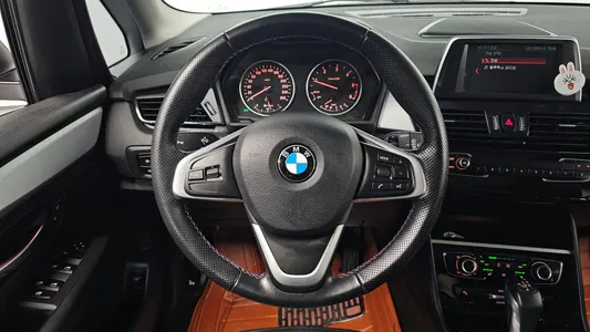 BMW 2 Series Tourer (F45) 2018 11