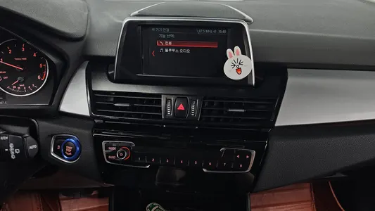 BMW 2 Series Tourer (F45) 2018 12