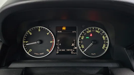 Land Rover 4 3.0 SDV6 SE 2015 8