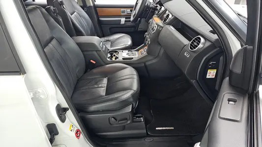 Land Rover 4 3.0 SDV6 SE 2015 11