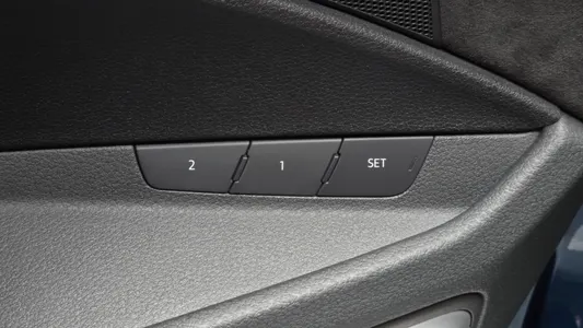Audi e- 55 2020 30