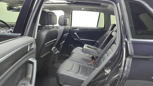 Volkswagen 2 2.0 TDI 2019 10