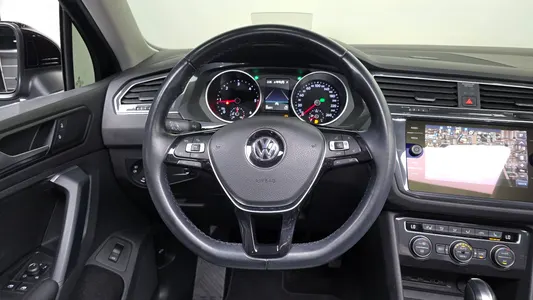 Volkswagen 2 2.0 TDI 2019 11