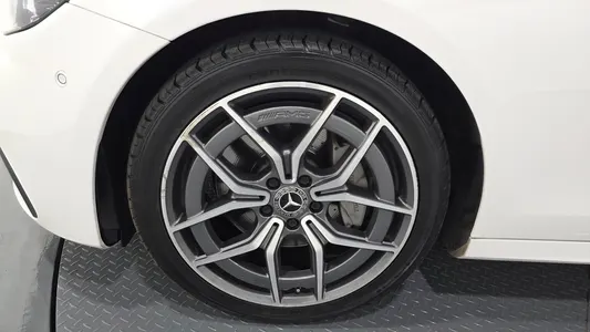 Mercedes-Benz E-Class W213 E220d 4MATIC AMG Line 2021 5