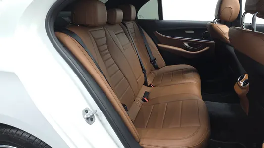 Mercedes-Benz E-Class W213 E220d 4MATIC AMG Line 2021 11