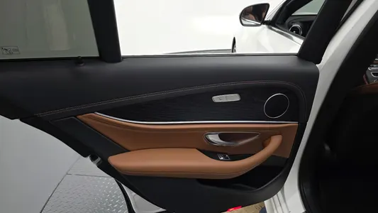 Mercedes-Benz E-Class W213 E220d 4MATIC AMG Line 2021 25