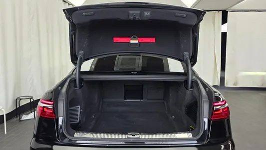 Audi A8 (D5) 55 TFSI LWB 2021 20
