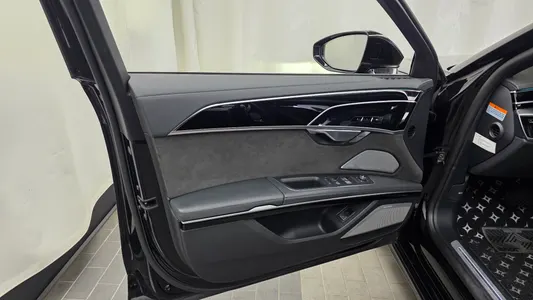 Audi A8 (D5) 55 TFSI LWB 2021 24