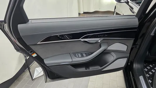 Audi A8 (D5) 55 TFSI LWB 2021 25