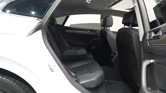 Volkswagen 아테온 2.0 TDI 2019 10