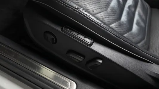 Volkswagen 아테온 2.0 TDI 2019 33