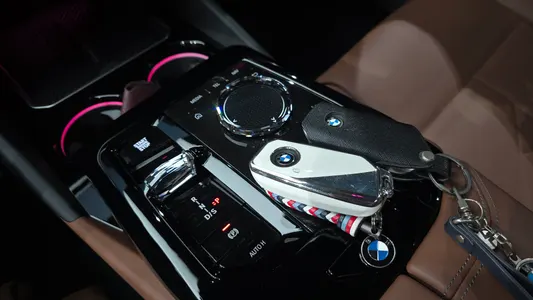 BMW 5 Series (G60) 530i xDrive M 2025 9