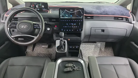 Hyundai Staria L3.5 5 2023 7