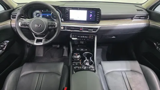 Kia K5 3 2.0 LPI 2021 7