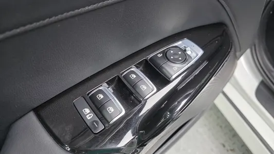 Kia K5 3 2.0 LPI 2021 12