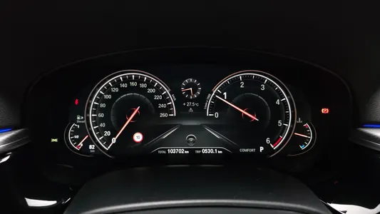 BMW 5 Series (G30) 520d M 2017 8