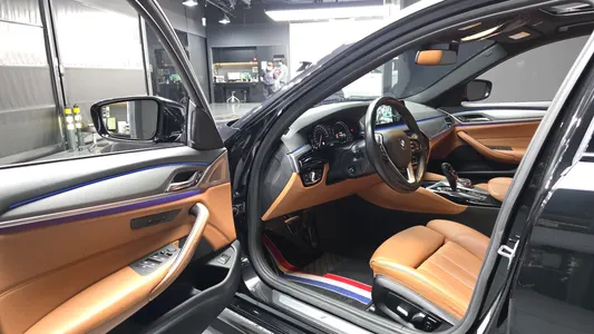 BMW 5 Series (G30) 520d M 2017 10