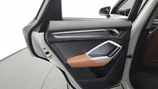 Audi Q3 (F3) 35 TDI 2023 25