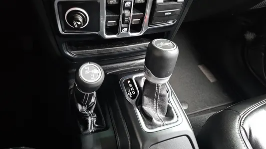 Jeep (JL) 2.0 4 2019 9