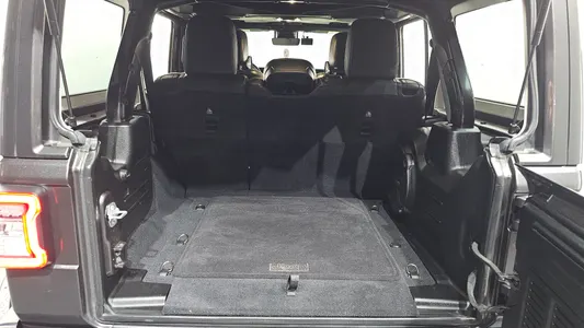 Jeep (JL) 2.0 4 2019 16