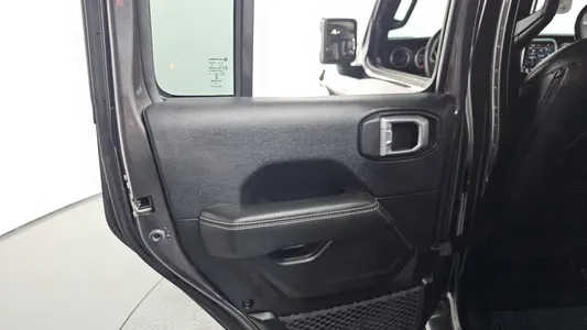 Jeep (JL) 2.0 4 2019 25