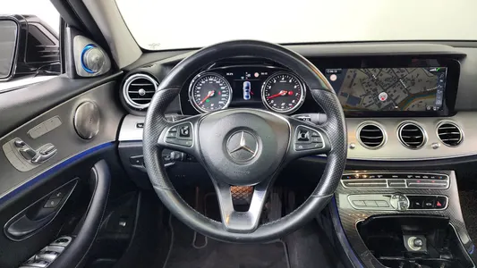 Mercedes-Benz E-Class W213 E200 2017 13