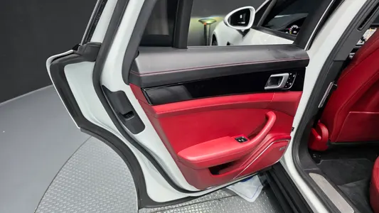 Porsche (971) 2.9 AWD E- 2019 25