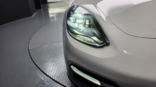 Porsche (971) 2.9 AWD E- 2019 22