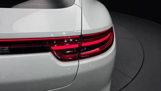 Porsche (971) 2.9 AWD E- 2019 23